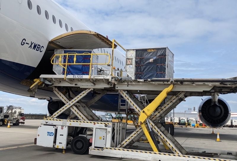 IAG Cargo | BA plane being loaded with a ULD